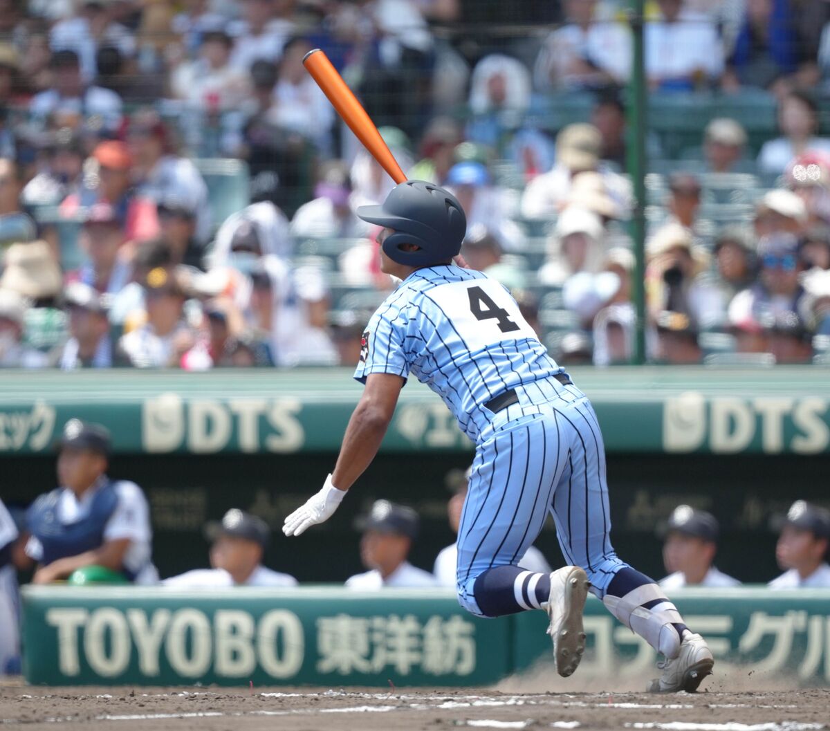 「お前が打つんかよ！」大会最遅１９試合目での１号は東海大相模１６８センチの伏兵　低反発新基準バットで