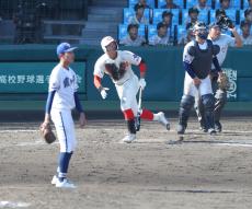 【甲子園】智弁和歌山が３、４番のアベック弾で追いつく　今大会３、４号の２者連続左翼スタンドへの一発