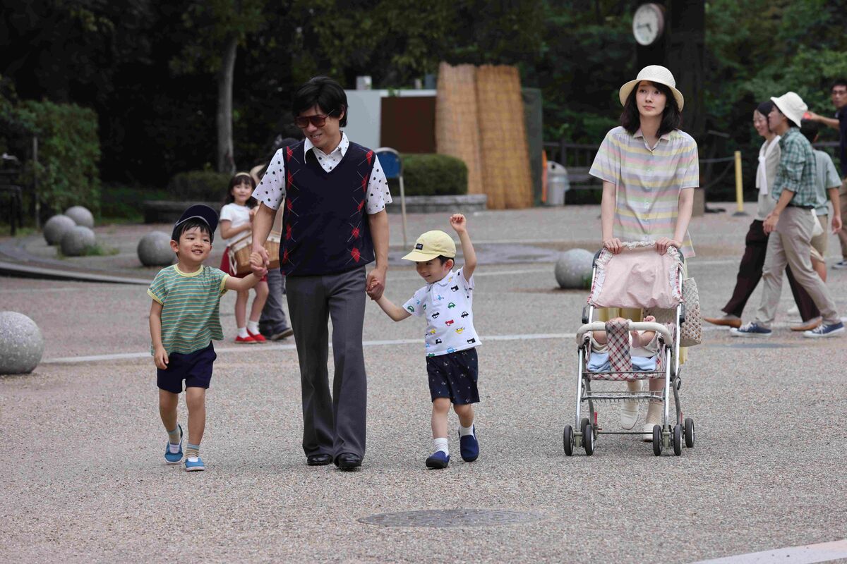 欽ちゃんドラマの劇中シーン公開　駆け出し芸人の欽ちゃんと売れっ子踊り子の澄子さんの姿も