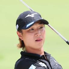 平田憲聖が２週連続Ｖへ「６２」首位浮上　同学年の鈴木晃祐と１６アンダーで並んで最終日へ