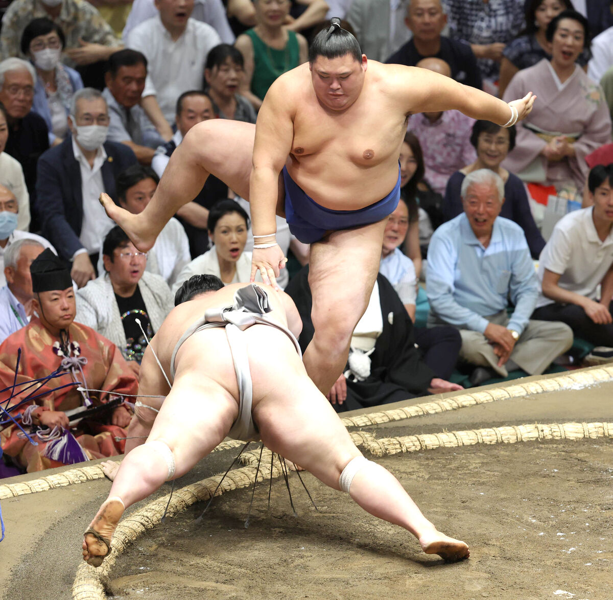 大関昇進を目指す大の里は白星スタート　熱海富士を土俵際の逆転で下す