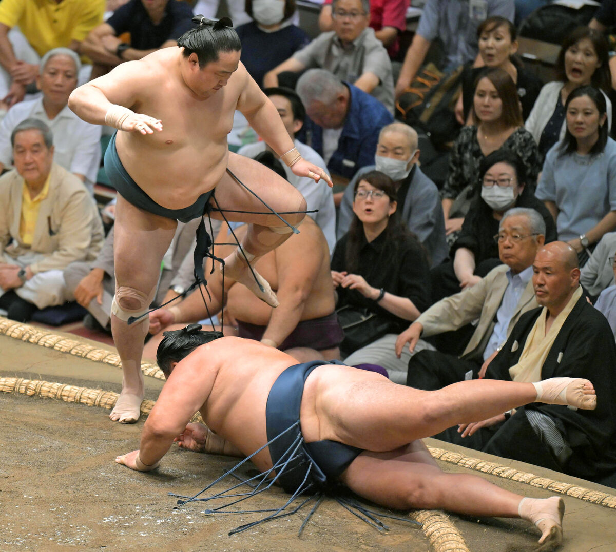 玉鷲が連続１６３０回出場で歴代１位の青葉城に並ぶ「頑張って良かった。いいご褒美」　取組は佐田の海に敗れる