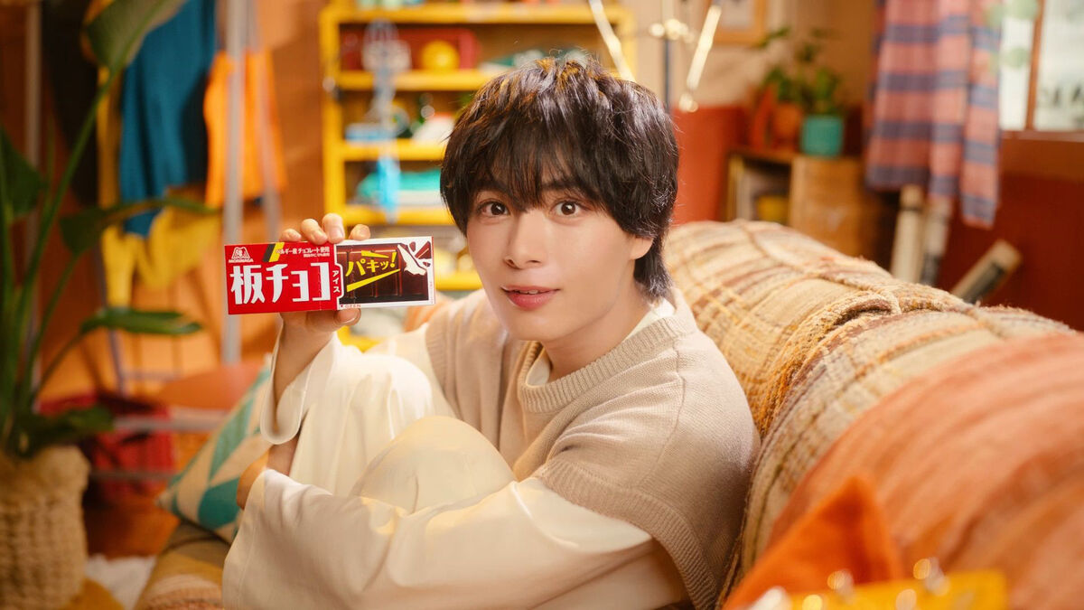 「パキッと食べられるのが…」なにわ男子・大西流星「板チョコアイス」テレビ新ＣＭに登場