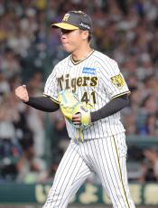 【阪神】村上頌樹投手が７回５安打３失点で降板　７回のピンチ抑えガッツポーズ