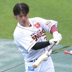 【楽天】伊藤裕季也の２点三塁打などで一挙３点勝ち越し