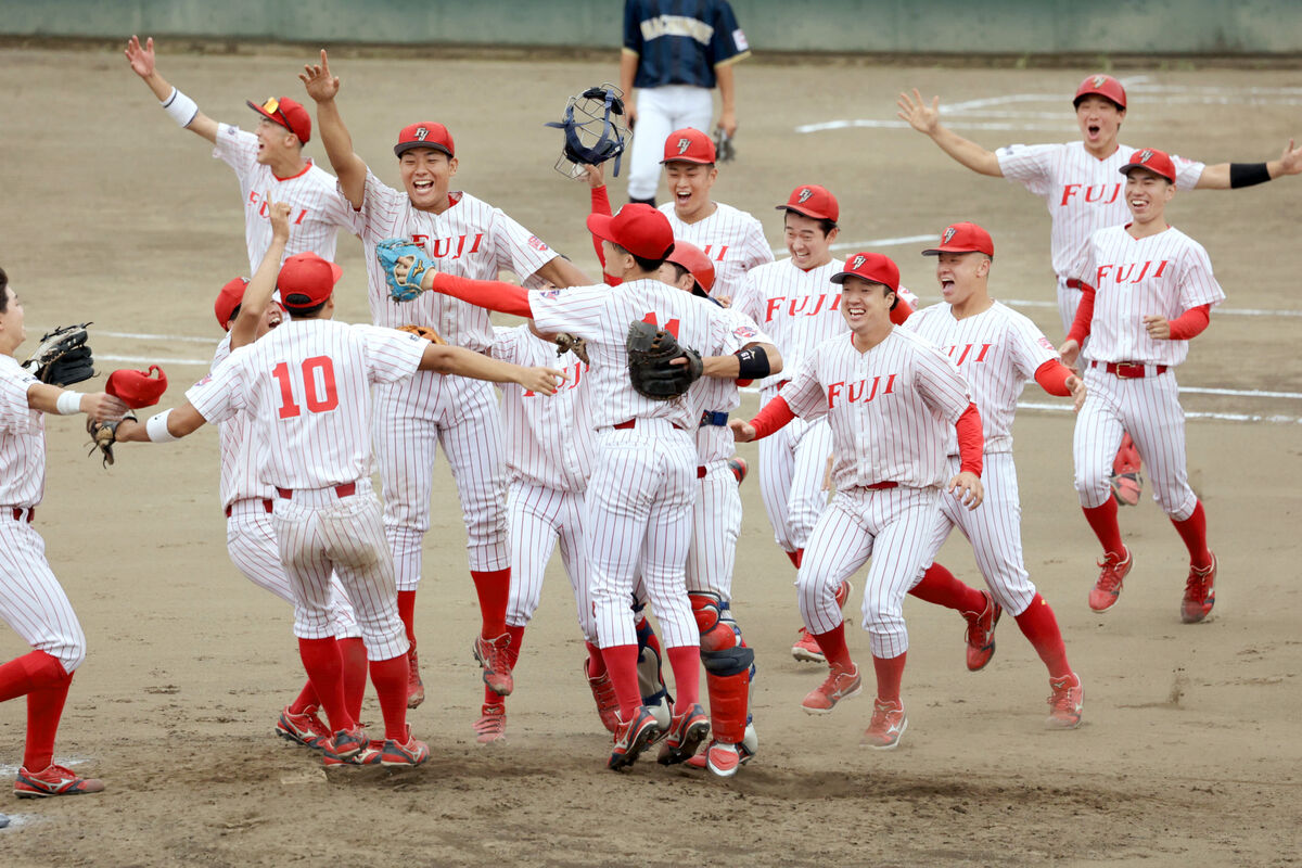 【大学野球】富士大が無傷８連勝で３季ぶり優勝…安田慎太郎監督「１回ぶち壊して鍛え上げた」…北東北大学野球