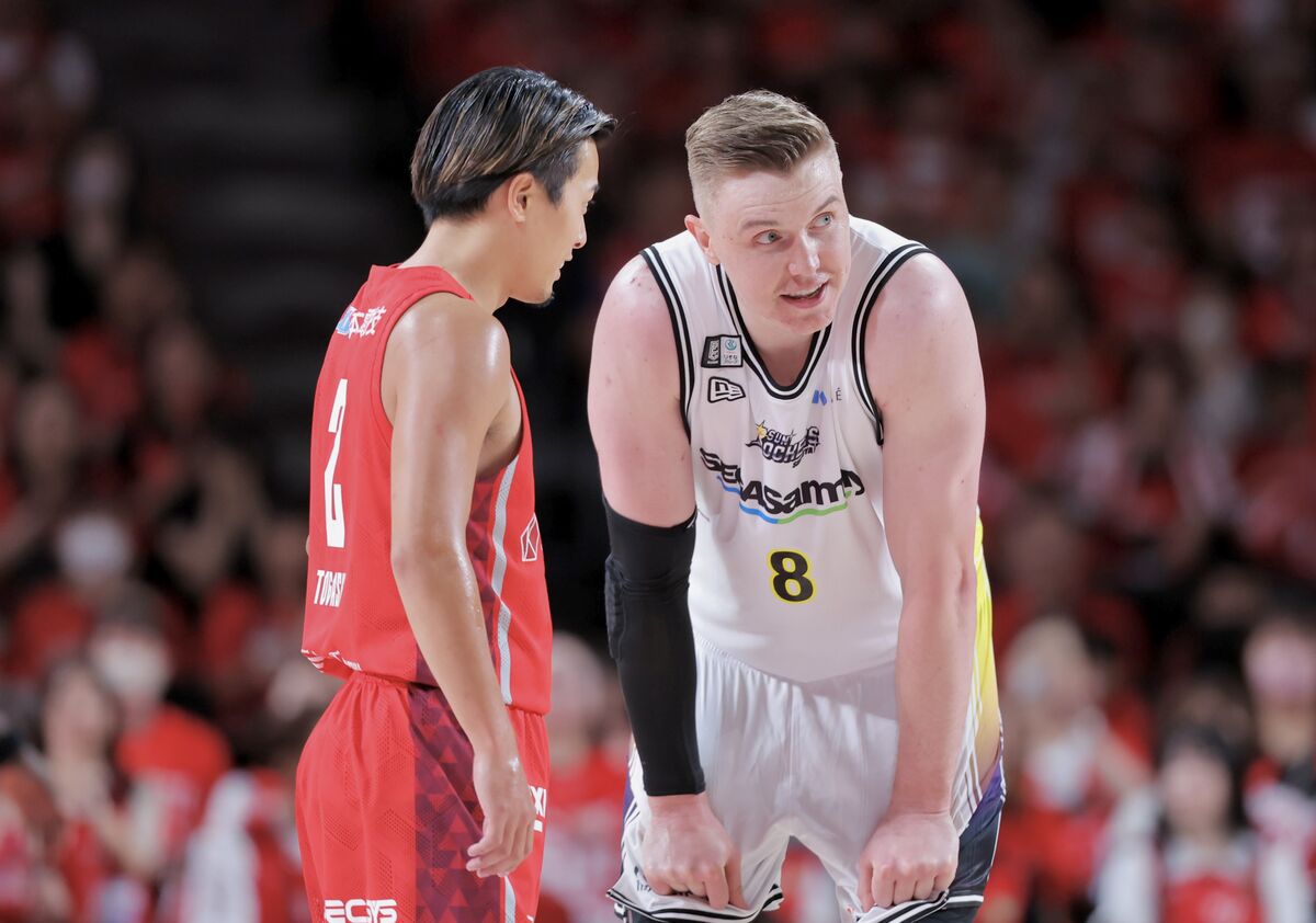 ホーキンソン、渡辺雄太とＢリーグで“初マッチアップ”「すごく楽しい」