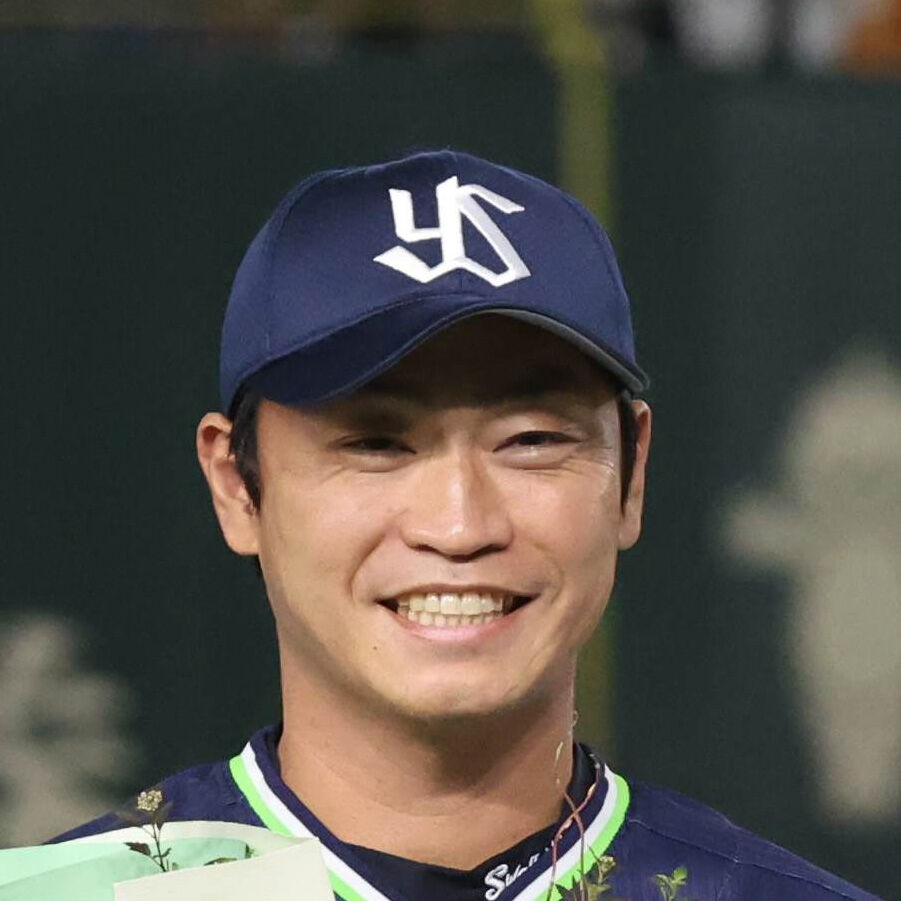 【ヤクルト】引退表明の青木宣親が代打で約２か月ぶりヒット　サンタナの適時打で同点のホームも