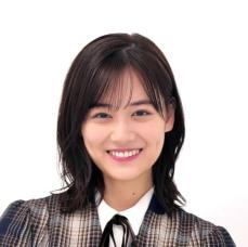 山下美月、お腹チラ見せ姿に「いい女オーラ出すぎ」「女帝山下降臨」と反響