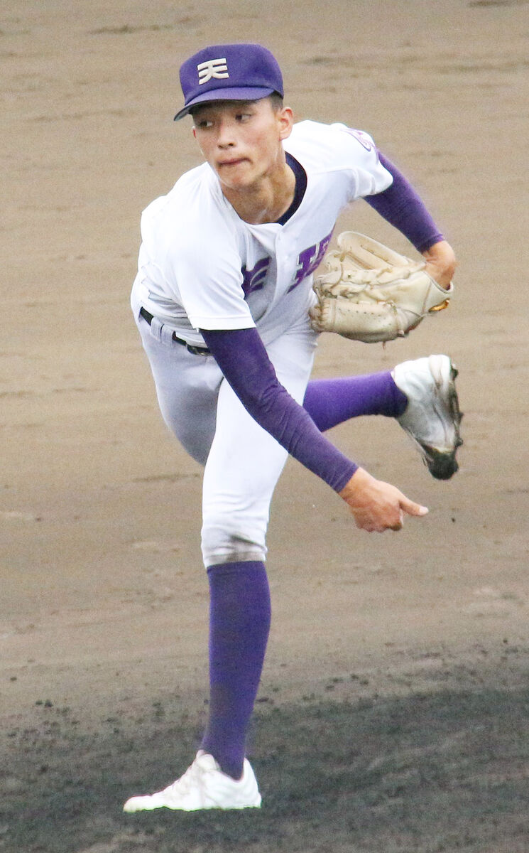 【高校野球】天理、１１得点快勝　“二刀流”下坊大陸が３回８Ｋ＆４安打３打点と大車輪