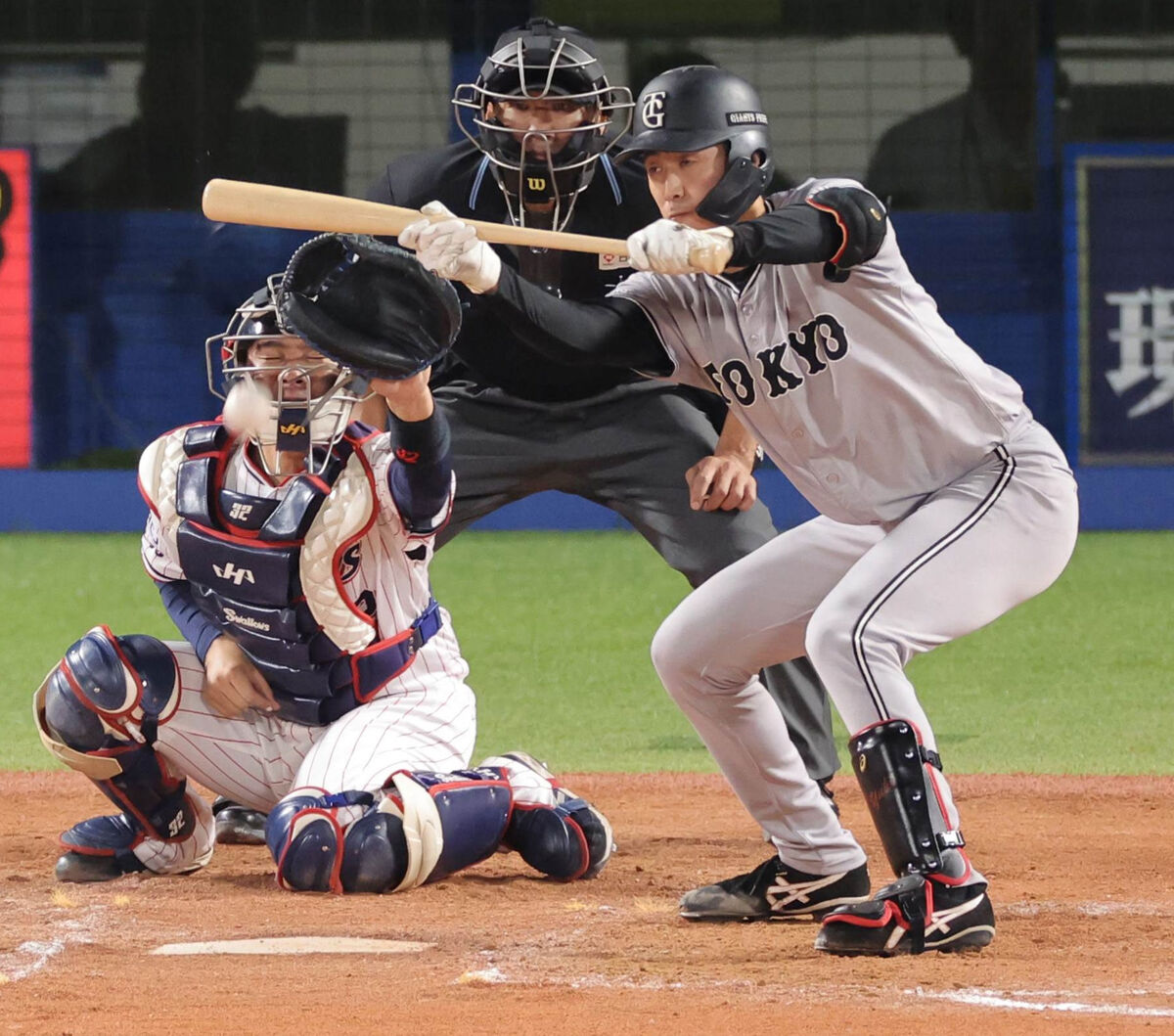 【巨人】ドラフト１位・西舘勇陽がプロ初犠打　３番手で３回無失点