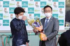 Ｇ１初勝利の西村淳也騎手に師匠の田所秀孝元調教師が祝福メッセージ「本当におめでとう。私も感無量です」