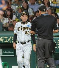 【阪神】Ｖ逸翌日に２位確定の岡田彰布監督「あと１か月野球したい」「また才木と東の投げ合いの可能性ある」一問一答