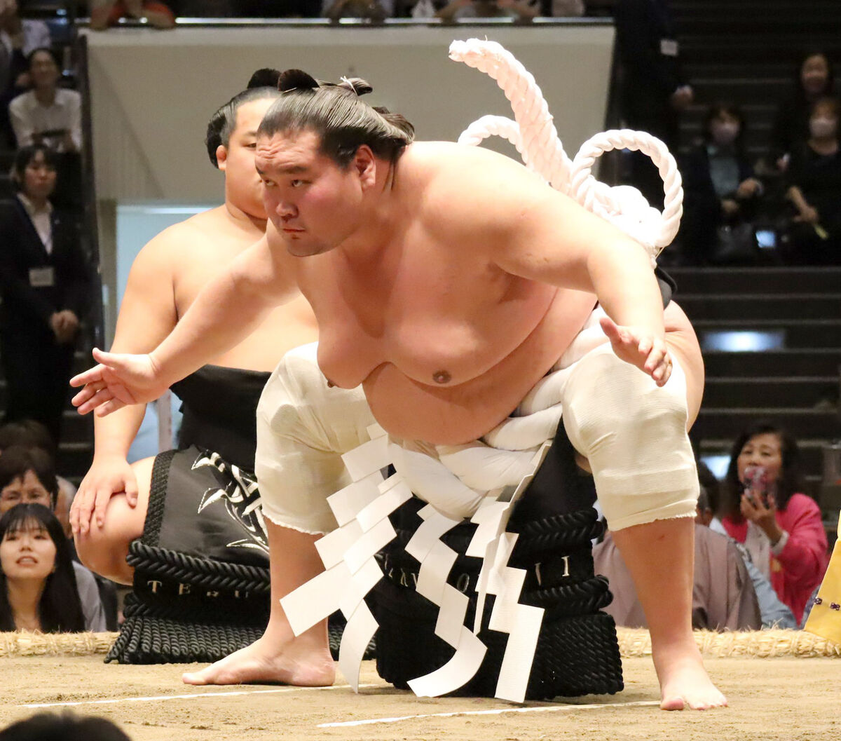 照ノ富士　全日本力士選士権で横綱土俵入りを披露　取組には入らず…秋場所は糖尿病と両膝のけがで全休