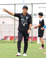 Ｊ２横浜ＦＣ四方田修平監督　最短で６日にＪ１昇格も「まだ何もつかんでない」