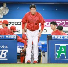 【広島】新井監督「もちろん分かっている」３位に３差でＣＳ絶望的…６６年ぶり敵地１１連敗／一問一答