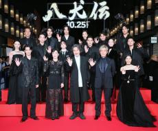 役所広司、主演作「八犬伝」に自信「すばらしい映像になっている」…監督＆豪華キャスト陣１７人集結