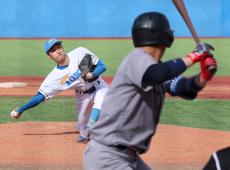 【大学野球】東大、７年ぶりの勝ち点奪取ならず　サブマリン・渡辺向輝に大久保裕監督も期待「勝ち星に結びつけて」