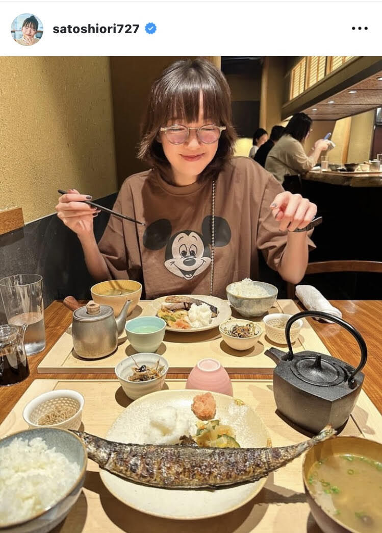 佐藤栞里、和食を楽しむ！定食を前にほほ笑む姿に「美味しそうな表情にごちそうさま」の声