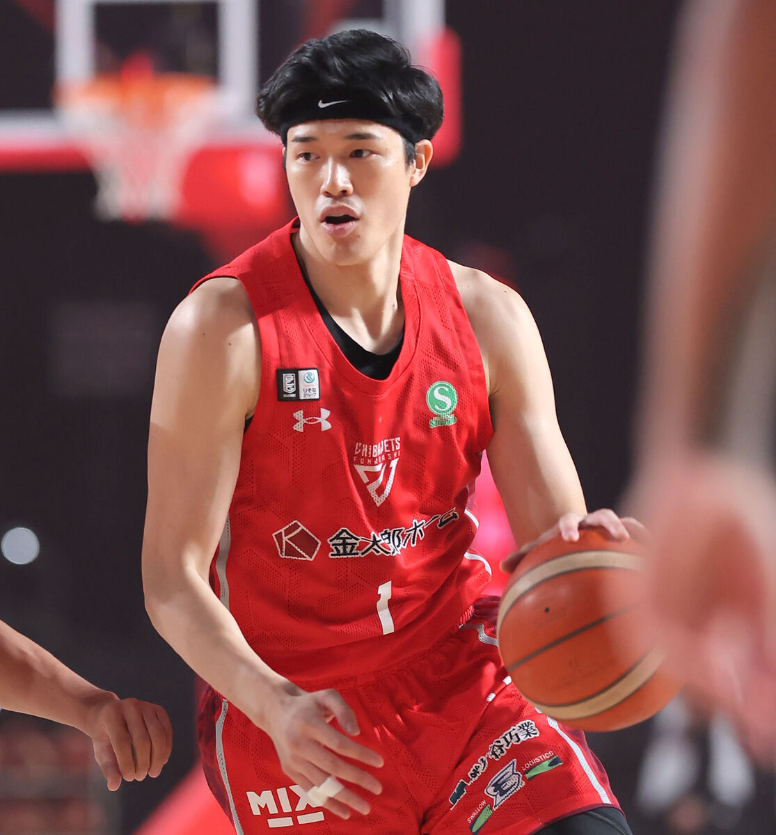 渡辺雄太、全治６週間　診断は「左足関節捻挫」６日のＢリーグデビュー２戦目で負傷交代