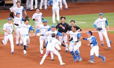 「何て言われようが勝ちゃいい」日本ハム・新庄剛志監督がサヨナラ勝ち＆最終Ｓ逆王手呼んだ意外な秘策