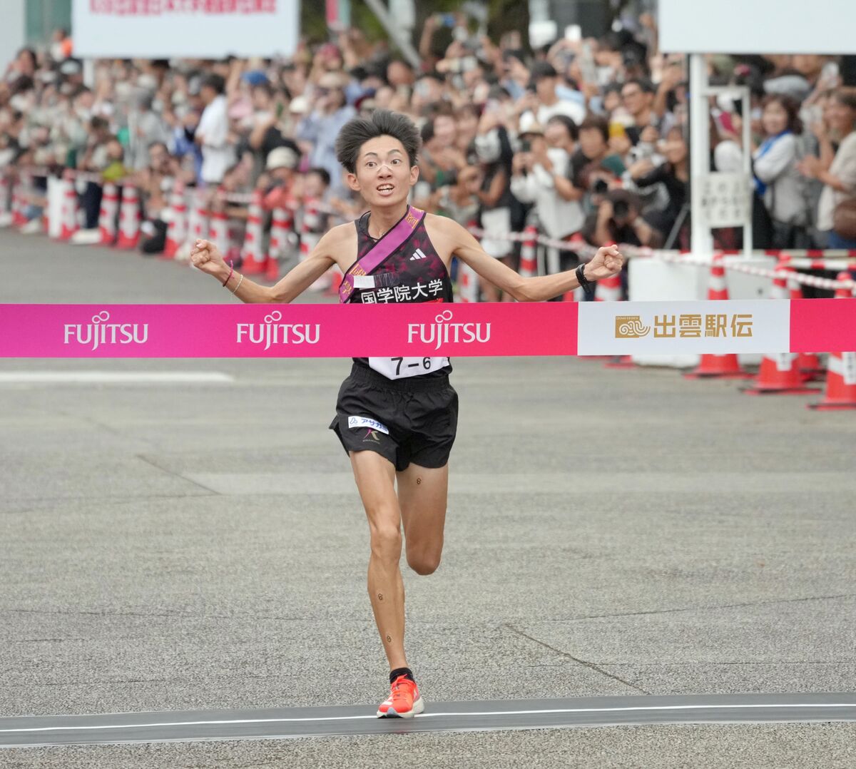 国学院大が出雲駅伝５年ぶり優勝　平林清澄が駒大の篠原倖太朗、青学大の太田蒼生とのアンカー勝負に勝つ