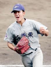 【高校野球】花巻東が３年ぶり４強…１年生左腕・万谷堅心が１失点完投…秋季東北大会準々決勝