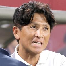 １４年ぶりＪ２降格の鳥栖　来季監督候補にＣ大阪を今季で退任の小菊昭雄監督　複数Ｊクラブと競合か