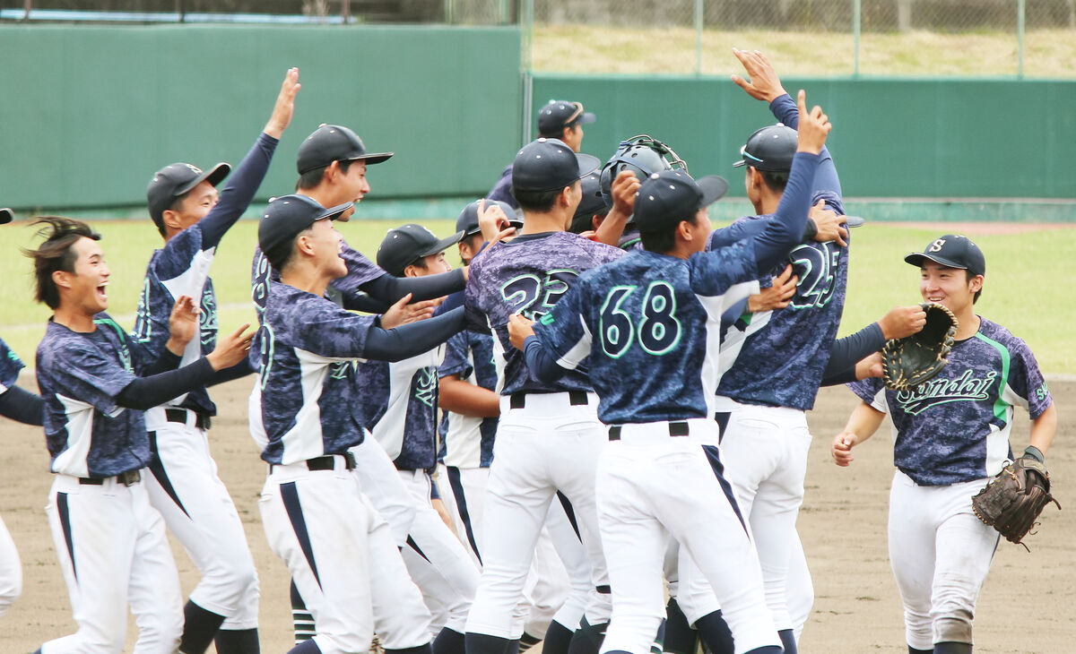 【大学野球】　静岡産業大が４季ぶり４度目の優勝…開幕前は不振、萩原監督「辞退しようかと思った」