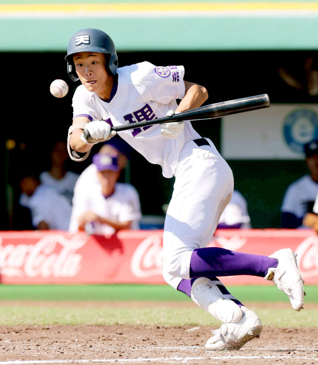 【高校野球】天理が和歌山東を破り初戦突破　来秋ドラフト候補・赤埴幸輝が２安打「甲子園に行きたい」