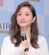 石原さとみ　３７歳近影に「え、」「うそ…」「信じられない」ネット動揺「集中できない」