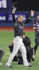 【ソフトバンク】小久保裕紀監督、最長記録更新１３連勝も「いや、３つ負けられるのが日本シリーズ」