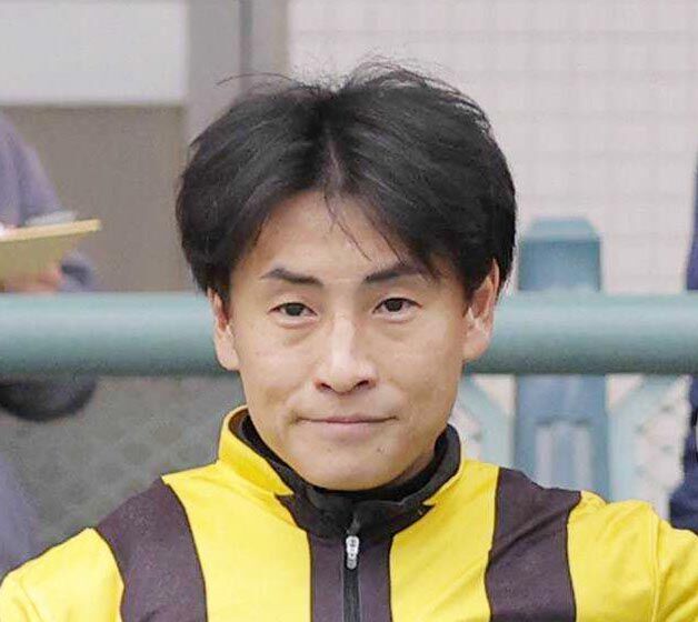 【新潟１２Ｒ・３歳上１勝クラス】吉田隼人騎手が４月の落馬負傷から復帰後初勝利