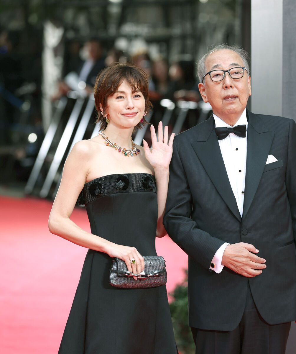 米倉涼子、映画祭に西田敏行さんの写真持参「見守ってくれました」…「ドクターＸ」共演の岸部一徳と登壇