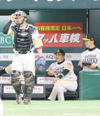 【ソフトバンク】１０安打＆毎回出塁もわずか１得点で初黒星…日本シリーズ連勝は１４でストップ、４年ぶりＶは５戦目以降に