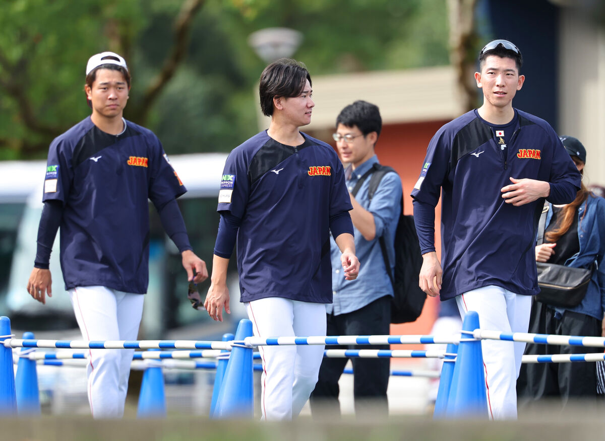 【侍ジャパン】Ｇ投と竜投が共闘　戸郷と井上が高橋宏、清水と焼肉で決起