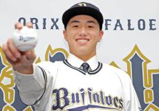 【オリックス】「山本由伸投手のようになりたい」Ｕ１８台湾代表最速１５３キロ右腕が入団会見