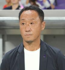 町田、Ｊ２降格の鳥栖に敗れ次節にも優勝の可能性が消滅…黒田剛監督が悔やんだ常勝チームとの差とは