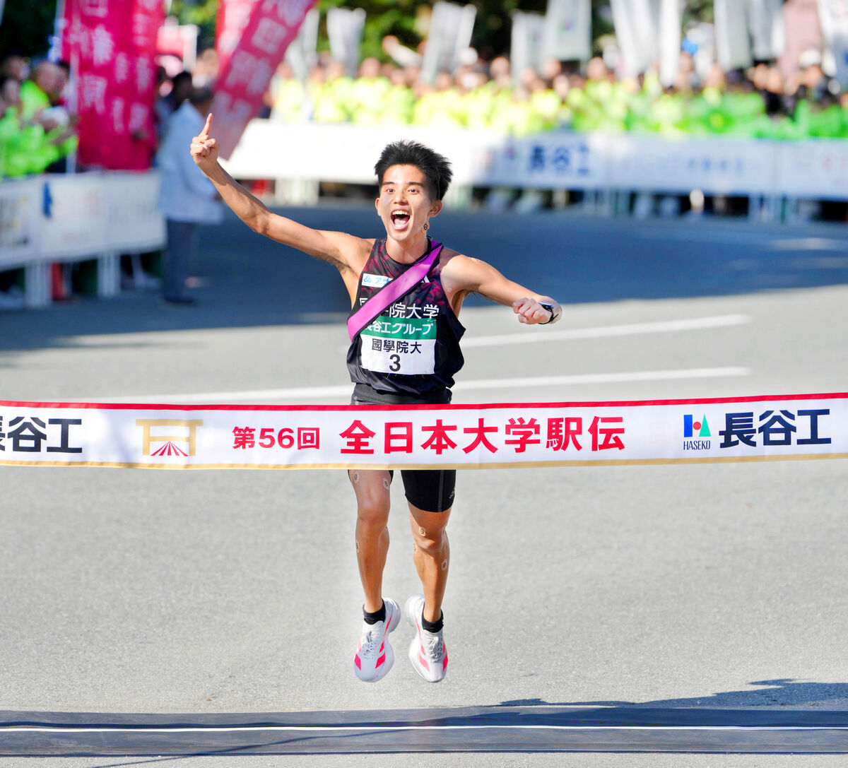 国学院大３冠王手！アンカー逆転で全日本初V　前田監督「全員駅伝」エース平林だけじゃない！総合力で３大駅伝通算３勝目