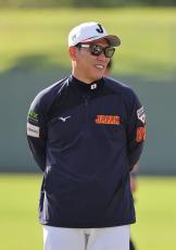 【侍ジャパン】井端弘和監督が５日の広島戦の先発オーダーを発表　プレミア１２前の最初の実戦で４番に座るのは…