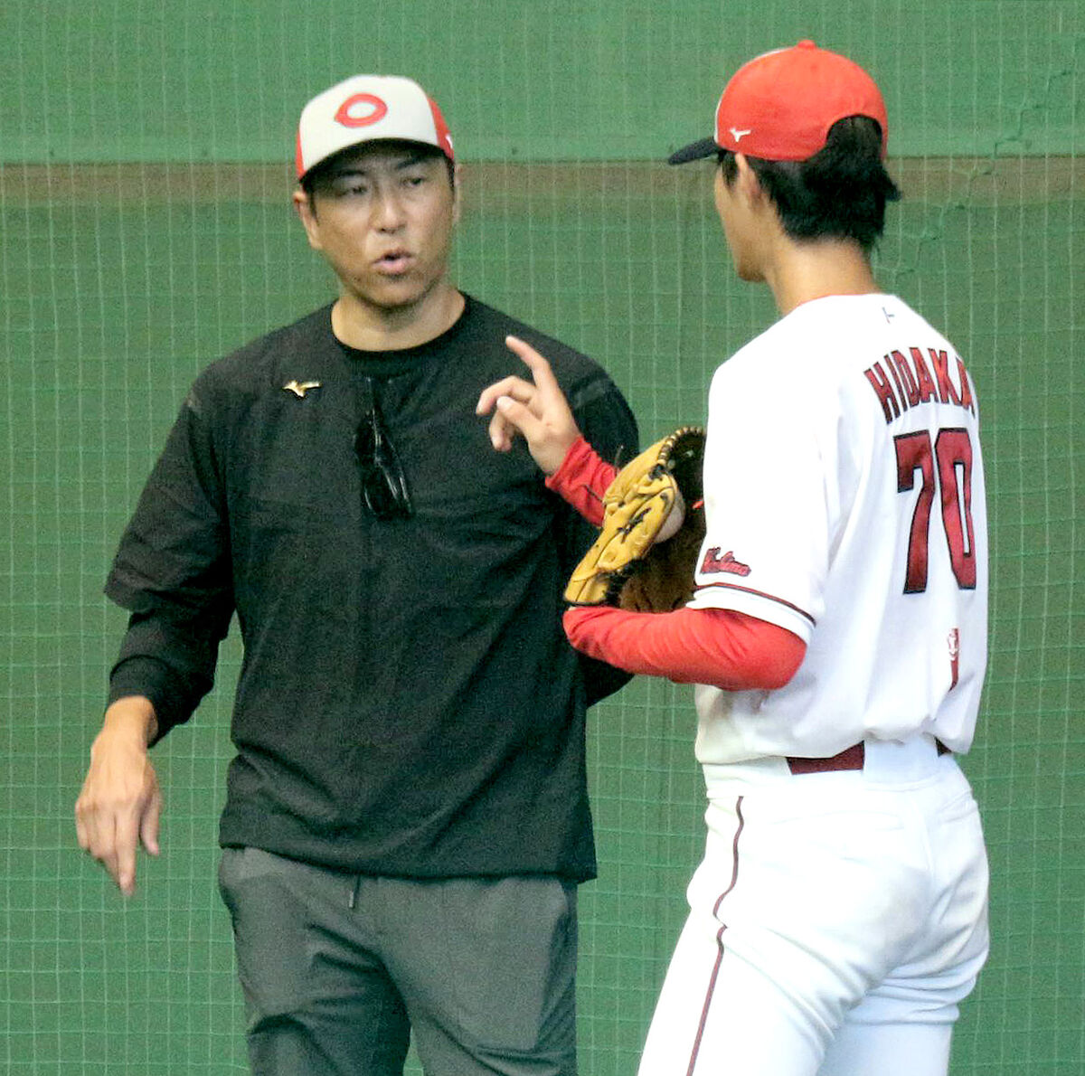 【広島】黒田博樹球団アドバイザー、秋季キャンプ初日から若ゴイ熱血指導で“投げ込みのススメ”