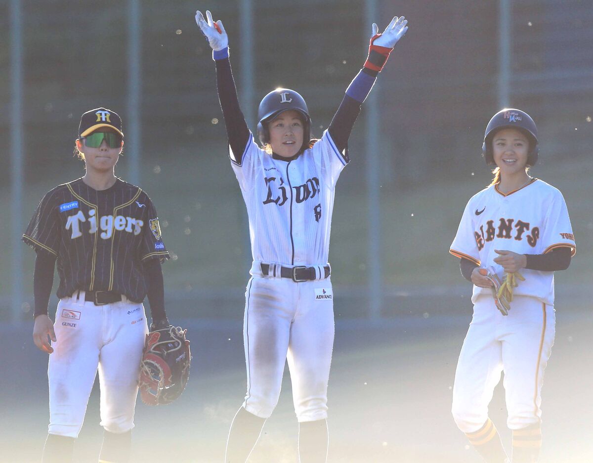 【女子野球】ＮＰＢ３球団の女子チームが初のそろい踏み…東西オールスターは東軍が先勝