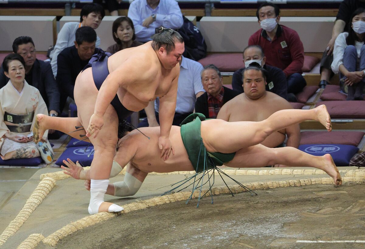 因縁の九州場所　友風は行司差し違いで黒星スタート　「悪いイメージしかない　どう付き合っていくか」