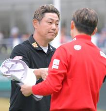 谷原秀人「奥から戻そうという頭があった」１８番でボギー…１打差２位で２０勝ならず