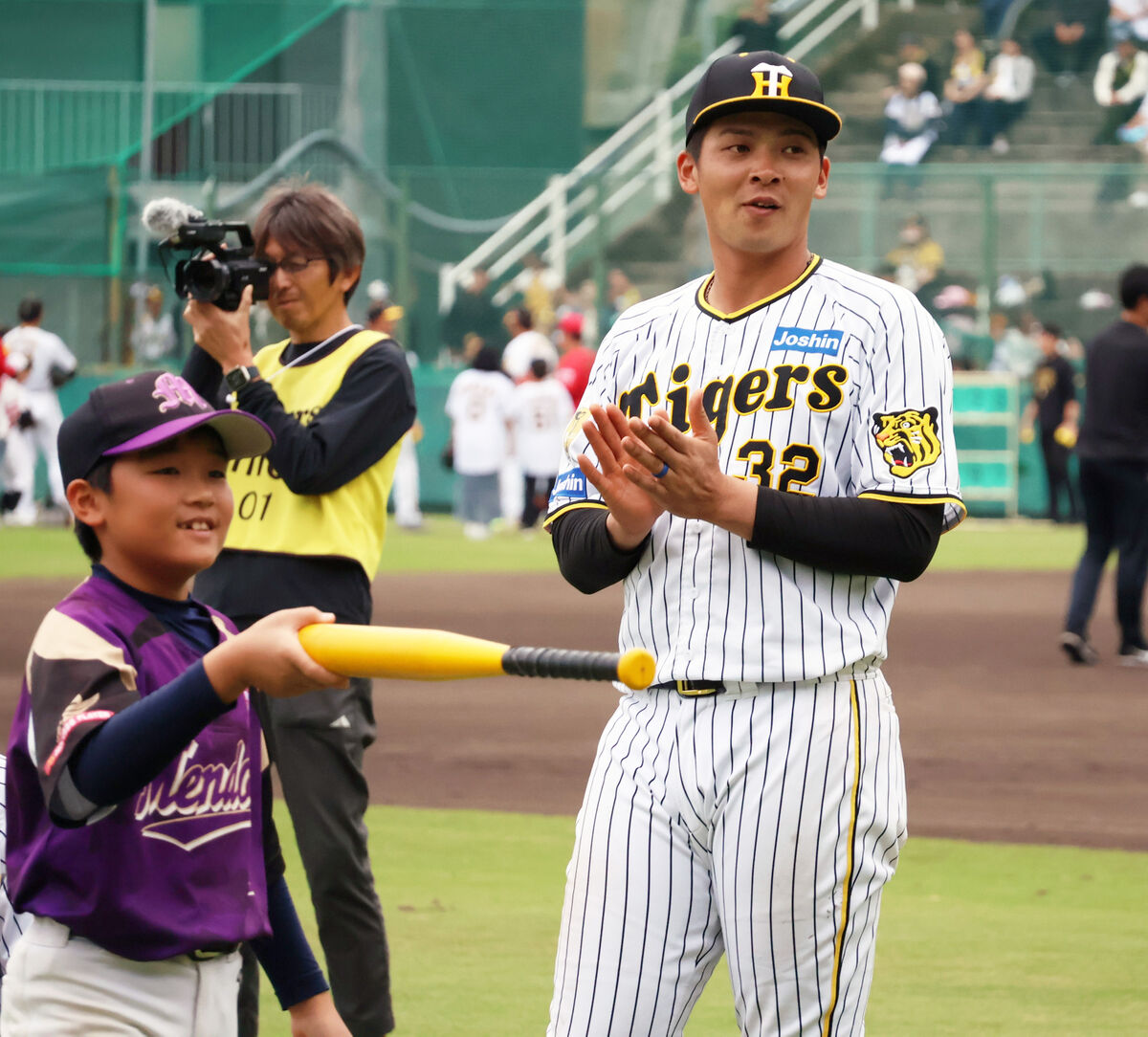 【阪神】四国ＩＬ・高知と合同で野球教室　計１２０名が参加　石井大智「楽しく取り組むことが大事」