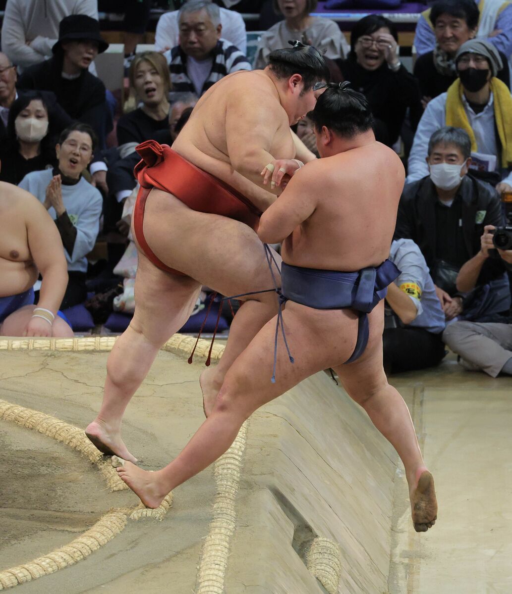 豊昇龍は辛勝で６連勝　新大関・大の里は２敗目　全勝は豊昇龍と阿武剋の２人に