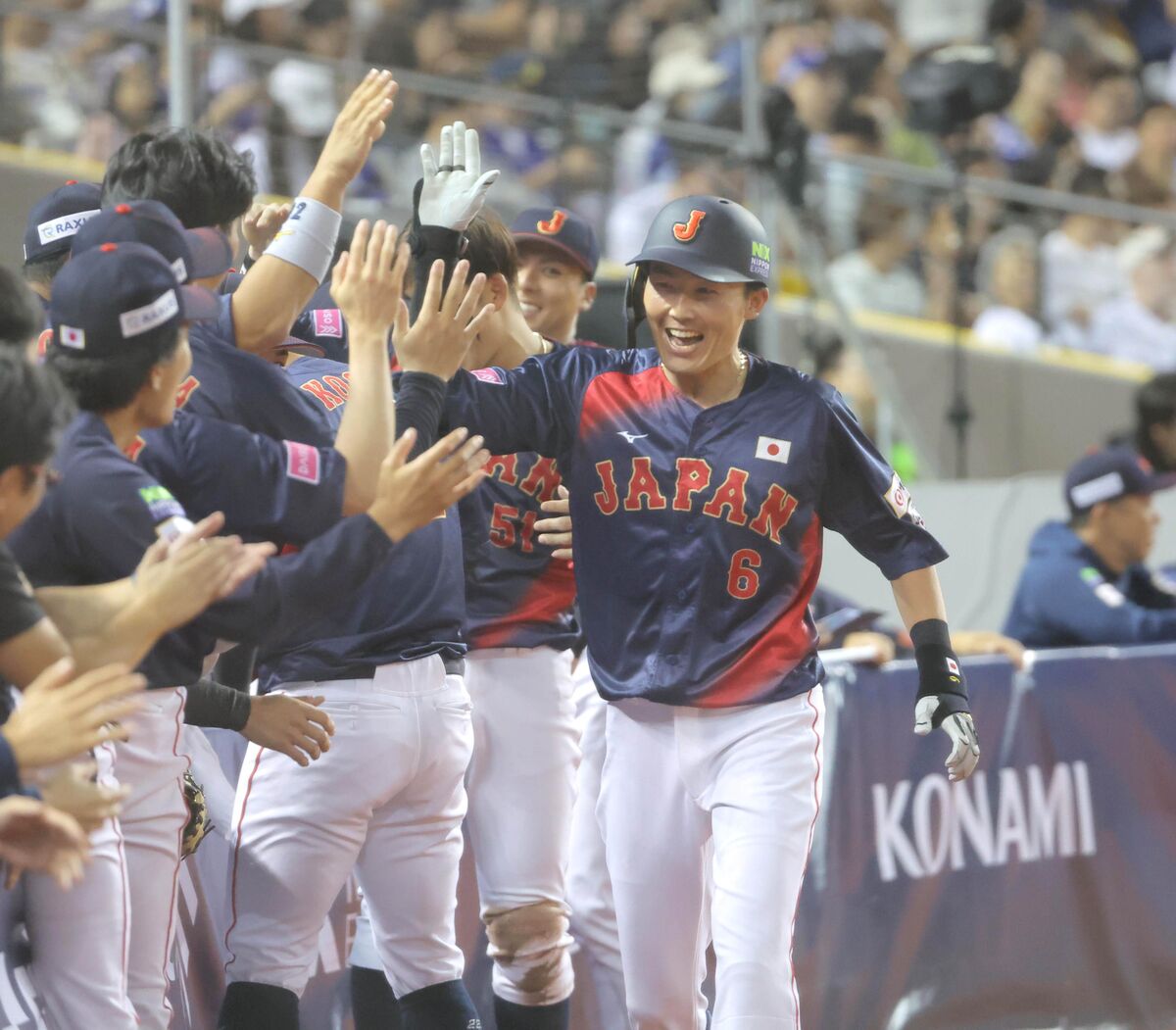 【侍ジャパン】西武・源田壮亮が侍ジャパン初アーチとなる右越えソロ「チームにとっても自分にとっても大きな１本になりました」