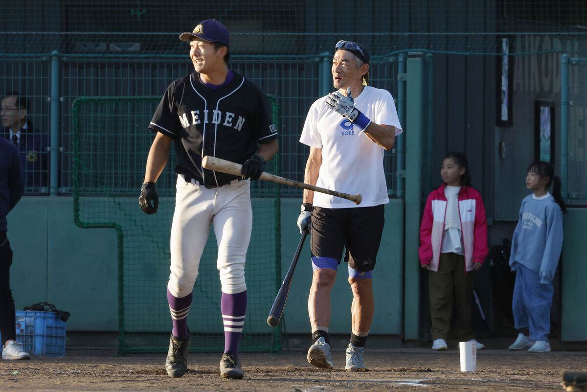 イチロー氏、母校の愛工大名電で初指導　ホークス５位の石見も感動「一緒の野球球児だな」「親近感がわいた」