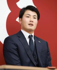 【巨人】育成再契約の菊地大稀は６００万円減、松井颯は現状維持…１２選手が契約更改