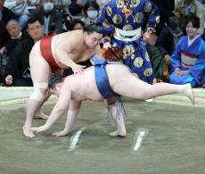 隆の勝　トップタイの１敗を死守　１１日目の新大関・大の里戦へ「思い切りいくしかない。わくわくの方が多い」